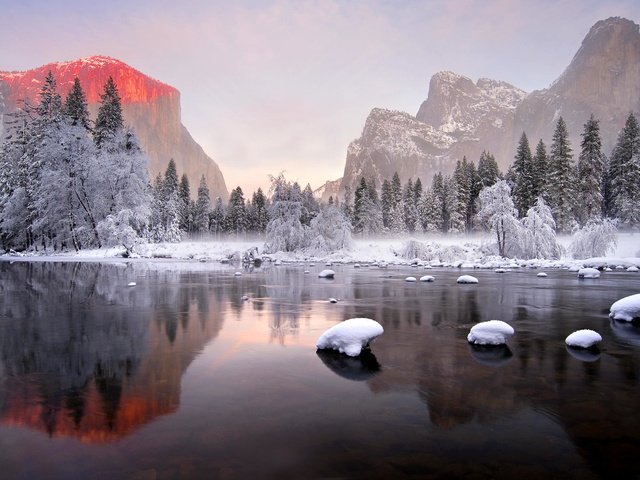 Обои деревья, озеро, горы, снег, отражение, trees, lake, mountains, snow, reflection разрешение 2048x1253 Загрузить