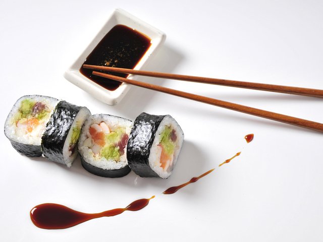 Обои суши, роллы, морепродукты, sushi, rolls, seafood разрешение 2880x1800 Загрузить