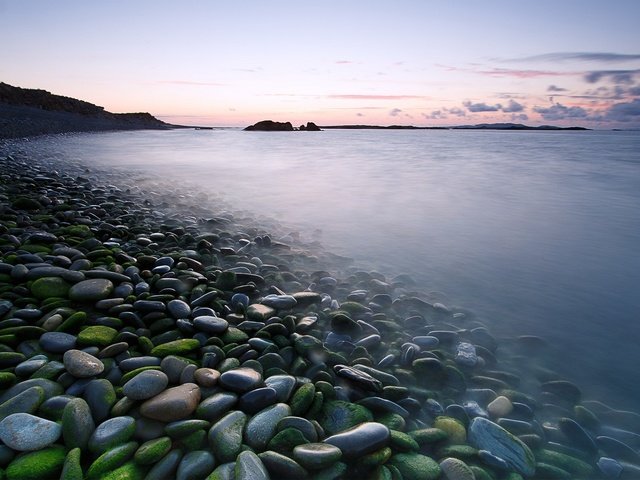 Обои камни, берег, пейзаж, море, утро, stones, shore, landscape, sea, morning разрешение 1920x1280 Загрузить