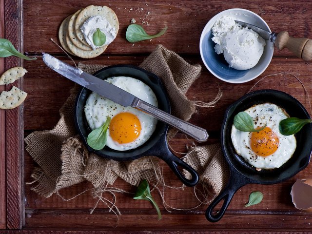 Обои завтрак, яйца, натюрморт, яичница, anna verdina, яицо, breakfast, eggs, still life, scrambled eggs, egg разрешение 2000x1337 Загрузить