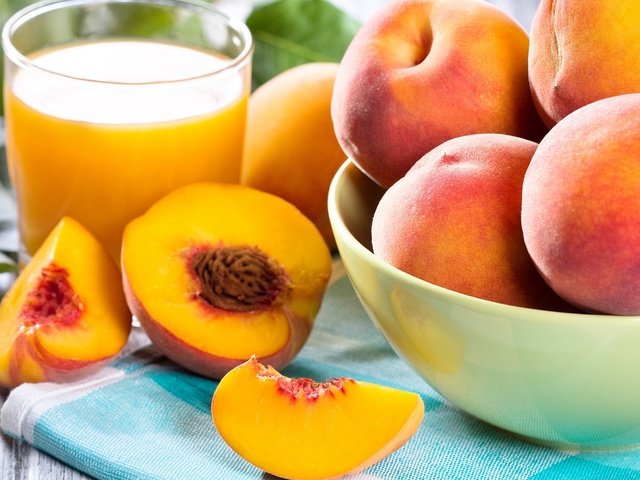 Обои фрукты, персики, стакан, персик, сок, персиковый сок, fruit, peaches, glass, peach, juice, peach juice разрешение 1920x1369 Загрузить