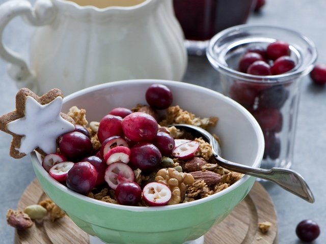 Обои орехи, ягоды, завтрак, печенье, миндаль, хлопья, мюсли, nuts, berries, breakfast, cookies, almonds, cereal, muesli разрешение 1920x1280 Загрузить