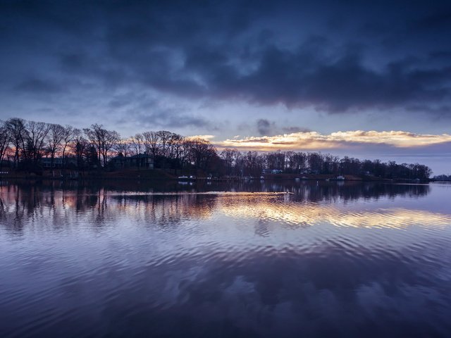 Обои небо, деревья, вечер, река, берег, сша, the sky, trees, the evening, river, shore, usa разрешение 1920x1200 Загрузить