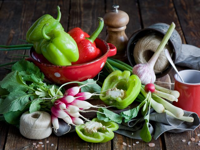 Обои лук, овощи, натюрморт, перец, чеснок, anna verdina, редиска, bow, vegetables, still life, pepper, garlic, radishes разрешение 2000x1331 Загрузить