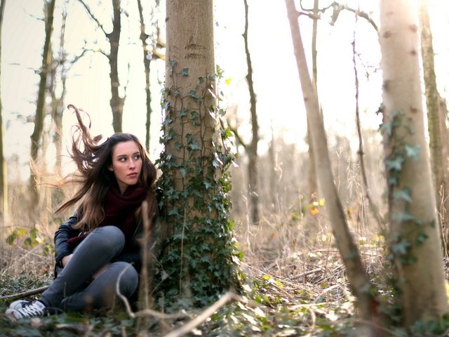 Обои природа, лес, девушка, настроение, брюнетка, nature, forest, girl, mood, brunette разрешение 1920x1200 Загрузить