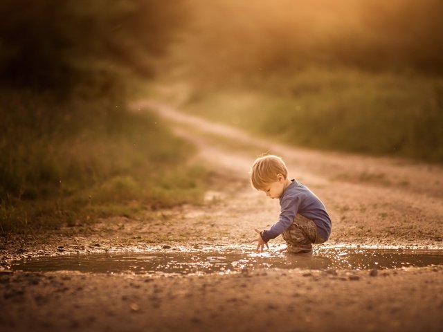 Обои дорога, мальчик, лужа, road, boy, puddle разрешение 1920x1200 Загрузить