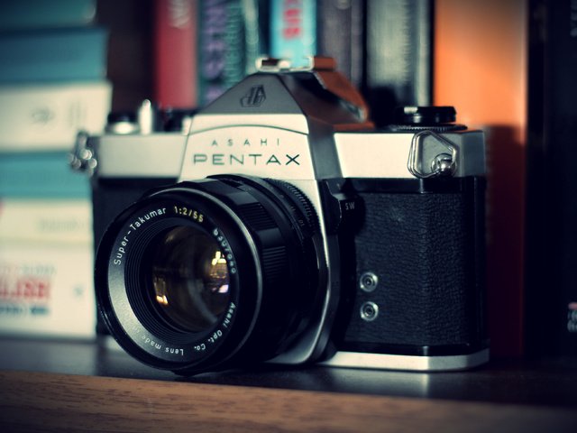 Обои фотоаппарат, камера, объектив, pentax, аппарат, the camera, camera, lens разрешение 3260x2215 Загрузить