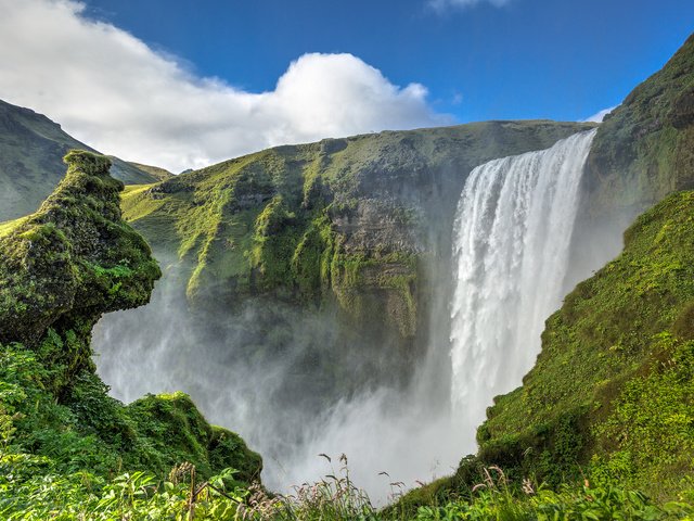 Обои водопад, поток, исландия, утесы, скоугафосс, водопад скоугафосс, waterfall, stream, iceland, cliffs, skogafoss, skogafoss waterfall разрешение 2048x1280 Загрузить