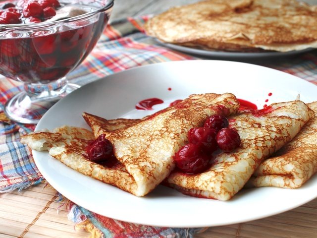 Обои вишня, блины, масленица, cherry, pancakes, carnival разрешение 1920x1214 Загрузить