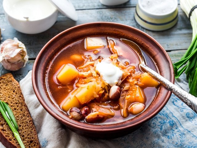 Обои хлеб, миска, борщ, чеснок, bread, bowl, soup, garlic разрешение 2400x1527 Загрузить