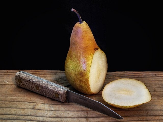 Обои фрукты, стол, нож, груша, fruit, table, knife, pear разрешение 1920x1200 Загрузить