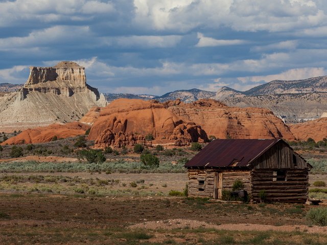 Обои каньон, дом, сша, долина, штат юта, парк кодакром бейсин, canyon, house, usa, valley, utah, park kodachrome basin разрешение 1920x1280 Загрузить