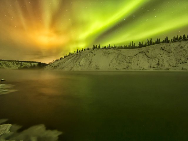 Обои озеро, снег, зима, северное сияние, сша, зарево, аляска, юкон, lake, snow, winter, northern lights, usa, glow, alaska, yukon разрешение 1920x1200 Загрузить