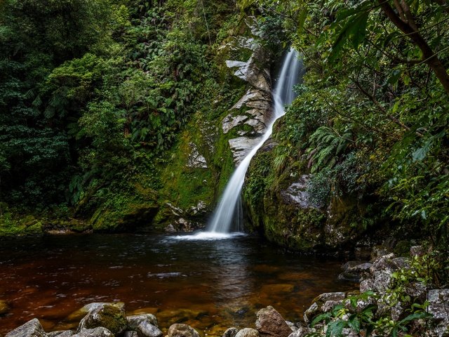 Обои камни, лес, ручей, кусты, водопад, мох, новая зеландия, hokitika, stones, forest, stream, the bushes, waterfall, moss, new zealand разрешение 2880x2046 Загрузить