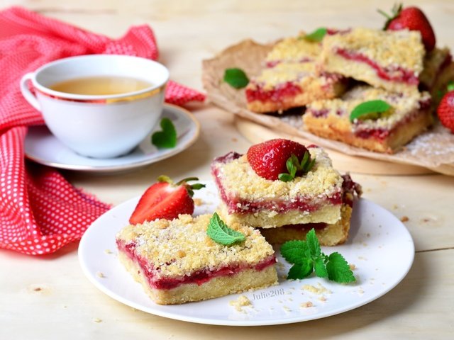 Обои мята, клубника, чай, выпечка, пирог, mint, strawberry, tea, cakes, pie разрешение 3000x1987 Загрузить