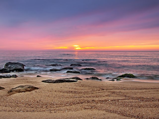 Обои небо, камни, закат, море, песок, пляж, волна, песка, the sky, stones, sunset, sea, sand, beach, wave разрешение 4164x2667 Загрузить