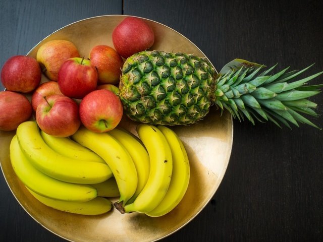 Обои фрукты, яблоко, банан, ананас, блюдо, fruit, apple, banana, pineapple, dish разрешение 2560x1600 Загрузить