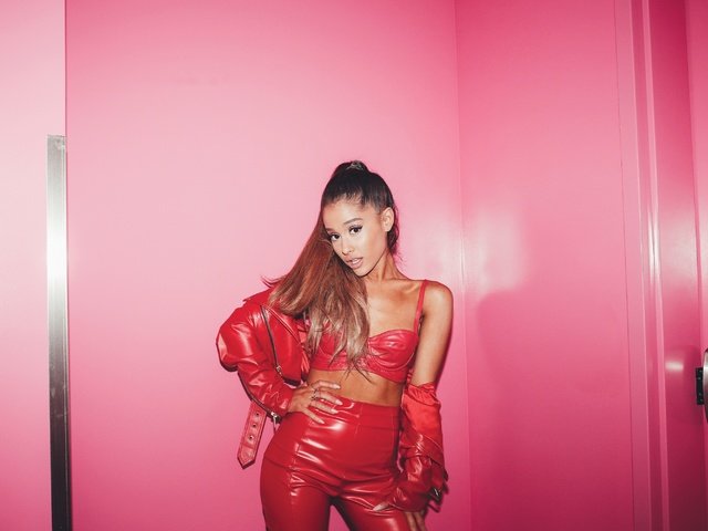 Обои поза, взгляд, актриса, певица, ариана гранде, pose, look, actress, singer, ariana grande разрешение 3000x2000 Загрузить