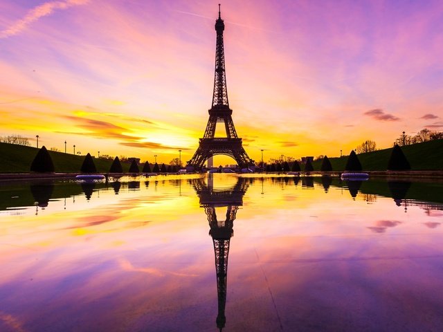 Обои отражение, париж, франция, зарево, эйфелева башня, reflection, paris, france, glow, eiffel tower разрешение 2555x1600 Загрузить