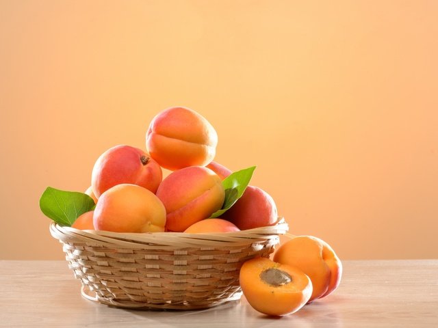 Обои фрукты, плоды, корзинка, абрикосы, fruit, basket, apricots разрешение 2880x1800 Загрузить