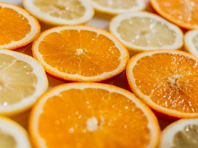 Обои фрукты, апельсины, дольки, в, и, лимоны, цитрусы, fruit, oranges, slices, in, and, lemons, citrus разрешение 2880x1920 Загрузить