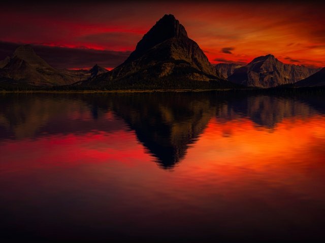 Обои небо, озеро, горы, природа, закат, отражение, пейзаж, the sky, lake, mountains, nature, sunset, reflection, landscape разрешение 4101x2942 Загрузить