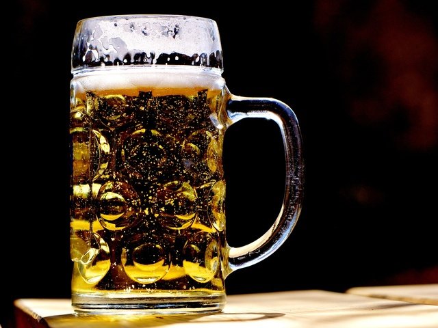 Обои напиток, кружка, черный фон, пиво, алкоголь, drink, mug, black background, beer, alcohol разрешение 1920x1276 Загрузить