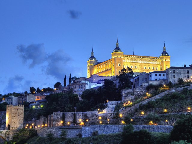 Обои небо, ночь, город, крепость, испания, толедо, алькасар, the sky, night, the city, fortress, spain, toledo, alcazar разрешение 3435x2200 Загрузить