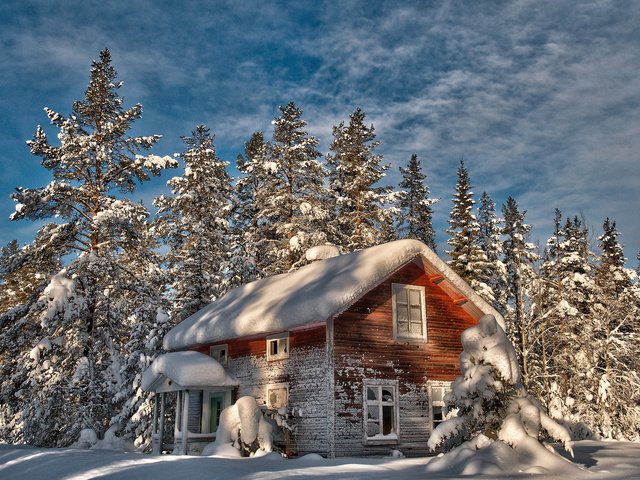 Обои небо, деревья, снег, зима, домик, the sky, trees, snow, winter, house разрешение 2048x1413 Загрузить