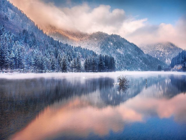 Обои озеро, горы, природа, лес, зима, lake, mountains, nature, forest, winter разрешение 1920x1200 Загрузить