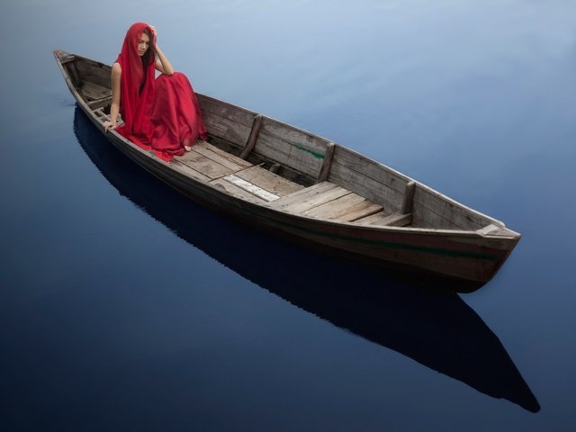 Обои вода, девушка, лодка, модель, в красном, water, girl, boat, model, in red разрешение 2000x1333 Загрузить