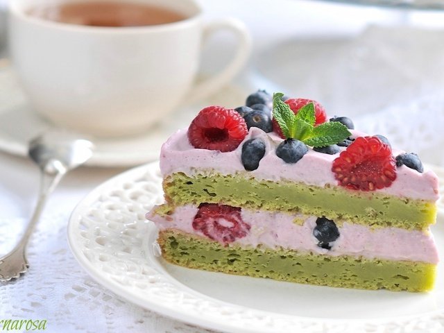 Обои мята, малина, ягоды, чай, торт, кусок, голубика, крем, mint, raspberry, berries, tea, cake, piece, blueberries, cream разрешение 1920x1080 Загрузить