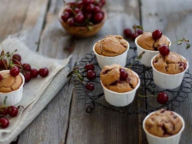 Обои ягоды, вишня, кексы, маффины, berries, cherry, cupcakes, muffins разрешение 1920x1080 Загрузить