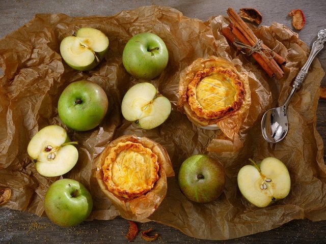 Обои корица, еда, яблоки, пирог, пироги, cinnamon, food, apples, pie, pies разрешение 2048x1337 Загрузить