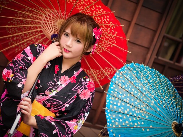 Обои девушка, взгляд, волосы, лицо, кимоно, азиатка, зонтики, girl, look, hair, face, kimono, asian, umbrellas разрешение 7360x4912 Загрузить