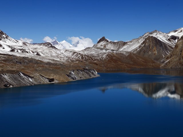 Обои небо, облака, озеро, горы, снег, отражение, the sky, clouds, lake, mountains, snow, reflection разрешение 5616x3159 Загрузить