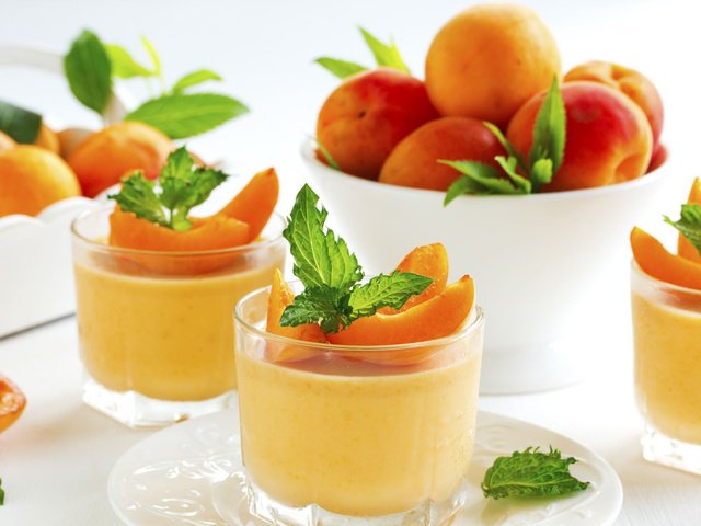 Обои мята, фрукты, сладкое, десерт, абрикосы, панна-котта, lesyy, mint, fruit, sweet, dessert, apricots, panna cotta разрешение 1920x1200 Загрузить