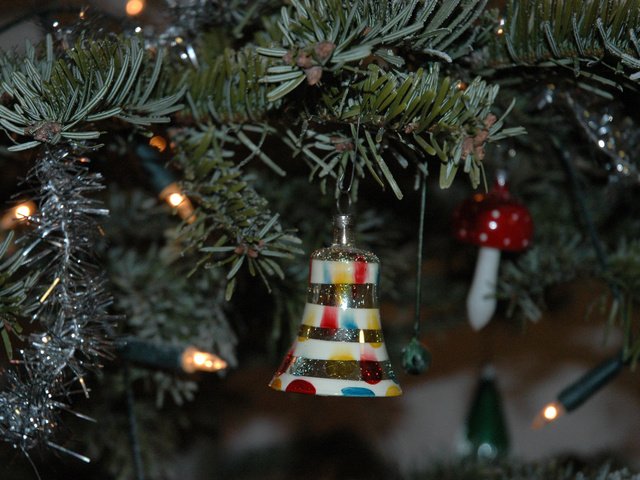 Обои новый год, елка, украшения, рождество, гирлянда, мишура, new year, tree, decoration, christmas, garland, tinsel разрешение 2880x1800 Загрузить