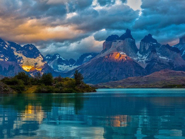 Обои облака, озеро, горы, отражение, аргентина, патагония, clouds, lake, mountains, reflection, argentina, patagonia разрешение 3264x2139 Загрузить