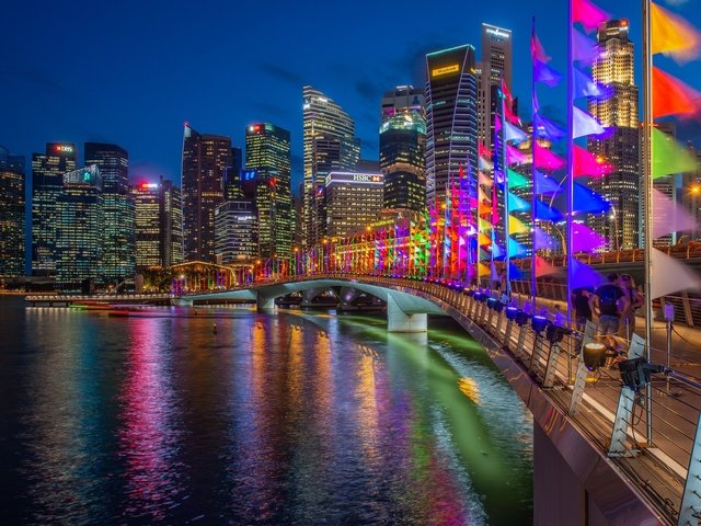 Обои jubilee bridge, мост, залив, дома, ночной город, здания, флажки, сингапур, марина-бэй, bridge, bay, home, night city, building, flags, singapore, marina bay разрешение 2048x1367 Загрузить