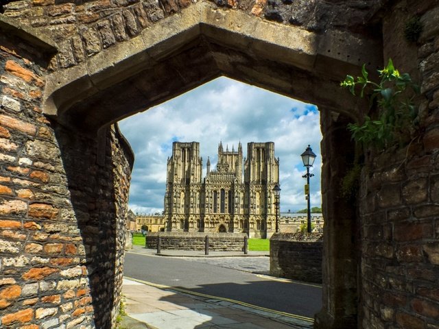 Обои собор, англия, готика, архитектура, здание, wells cathedral, уэлский собор, уэллс, сомерсет, cathedral, england, gothic, architecture, the building разрешение 1920x1200 Загрузить