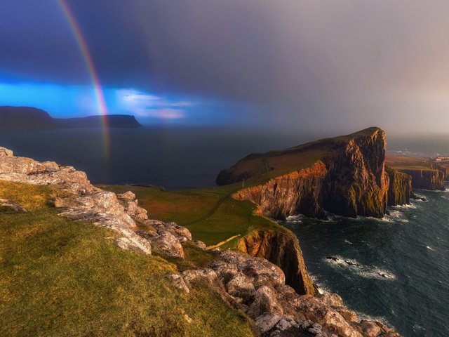 Обои маяк, шотландия, скай, нест-пойнт, lighthouse, scotland, skye разрешение 2112x1188 Загрузить