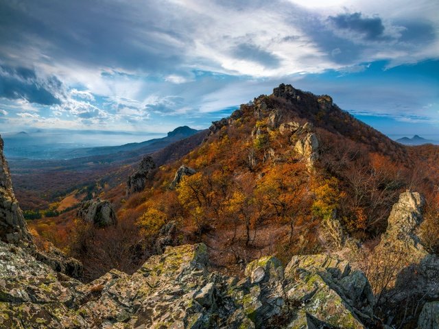 Обои горы, природа, камни, пейзаж, осень, кавказ, mountains, nature, stones, landscape, autumn, the caucasus разрешение 2048x1621 Загрузить