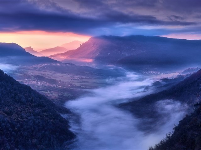 Обои горы, утро, туман, рассвет, панорама, долина, испания, mountains, morning, fog, dawn, panorama, valley, spain разрешение 5000x2812 Загрузить