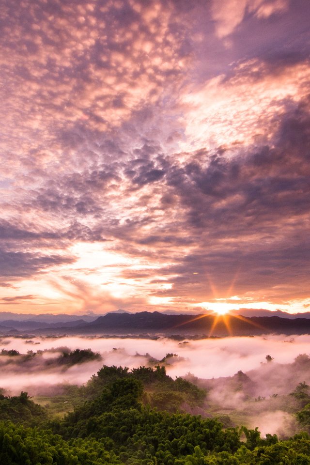Обои облака, закат, тайвань, clouds, sunset, taiwan разрешение 2560x1600 Загрузить