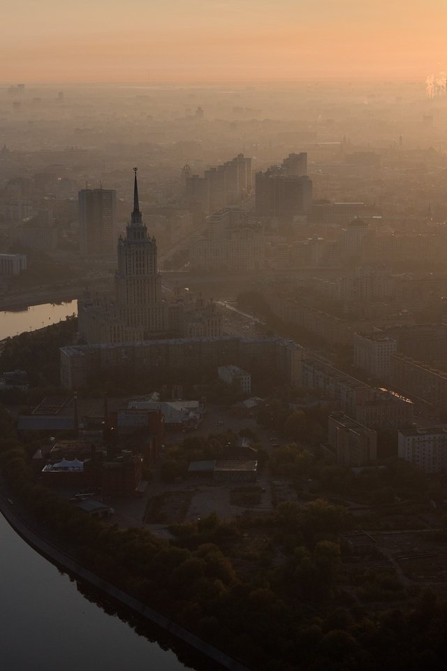 Обои река, утро, туман, москва, город, россия, river, morning, fog, moscow, the city, russia разрешение 2560x1600 Загрузить