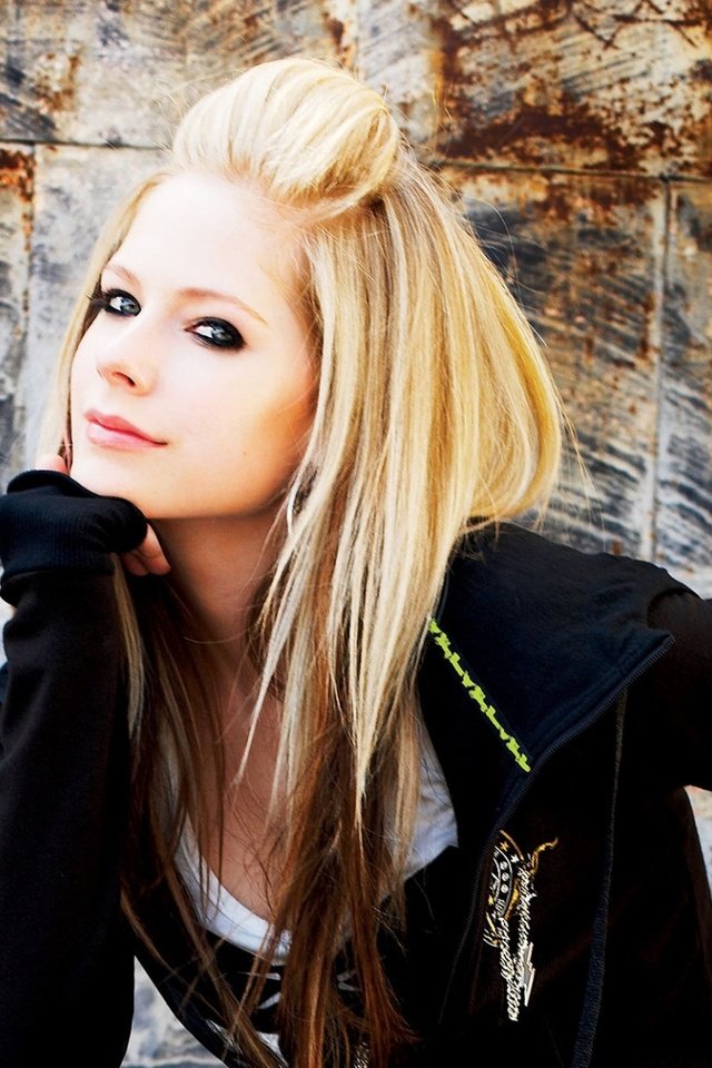 Обои блондинка, портрет, взгляд, лицо, певица, аврил лавин, blonde, portrait, look, face, singer, avril lavigne разрешение 1920x1200 Загрузить