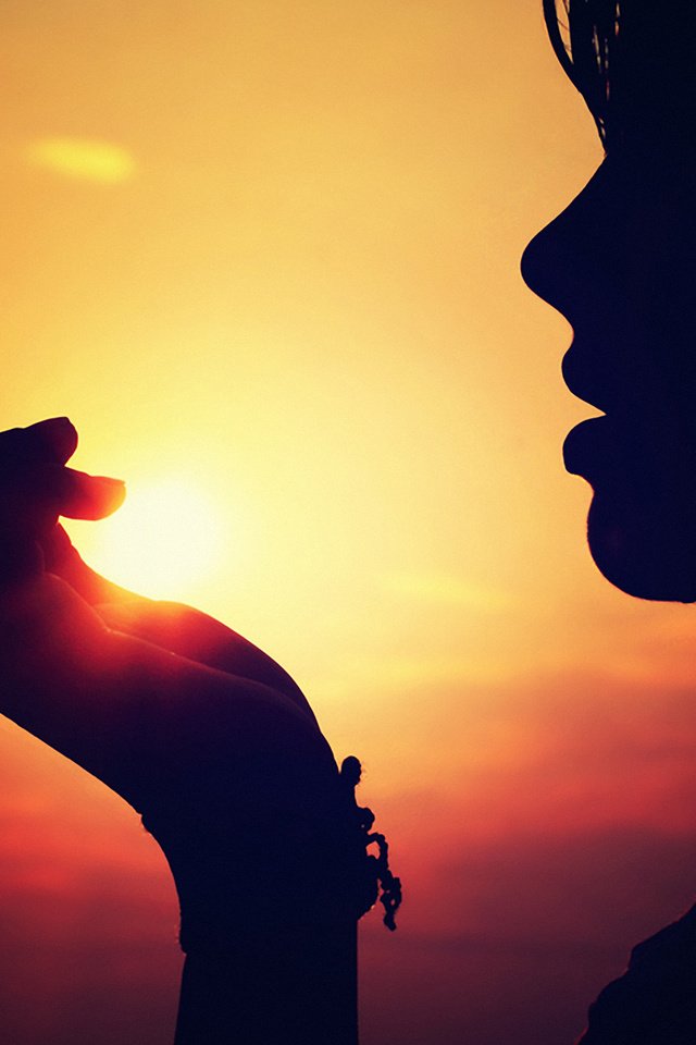 Обои закат, девушка, лицо рука, sunset, girl, the person's hand разрешение 1920x1440 Загрузить