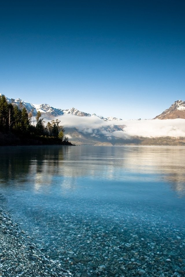 Обои облака, озеро, горы, камни, деверья, clouds, lake, mountains, stones, devereaux разрешение 1920x1200 Загрузить