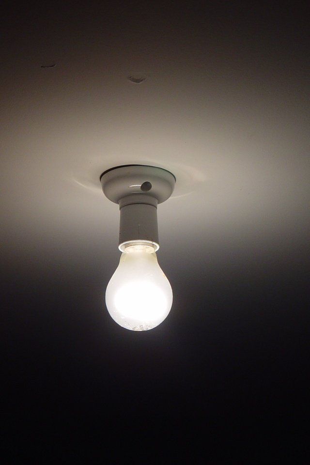 Обои свет, лампочка, легкие, light, light bulb разрешение 2560x1920 Загрузить
